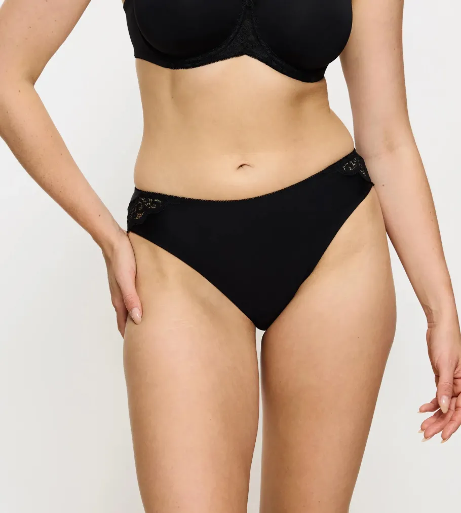 Hipster>Triumph AMOURETTE Black
