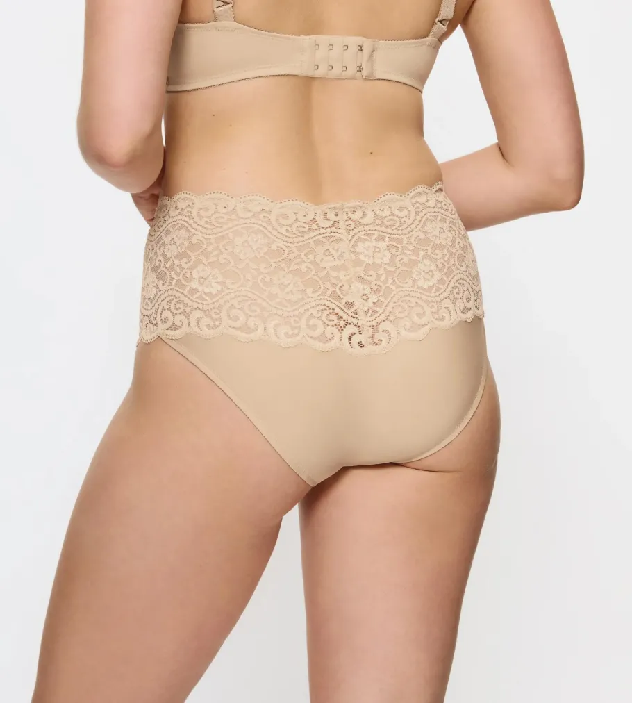 High Waisted>Triumph AMOURETTE Skin