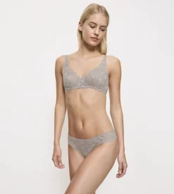 String, Brazilian><noscript><img width=