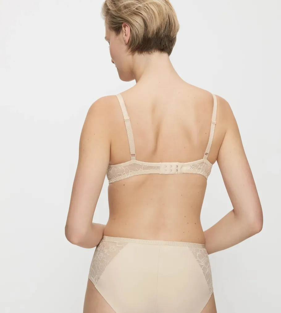 Fuller Cups|Underwired Bras>Triumph AMOURETTE CHARM CreamyDream