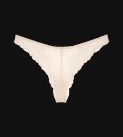 String, Brazilian>Triumph AMOURETTE CHARM CreamyDream