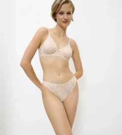 String, Brazilian><noscript><img width=