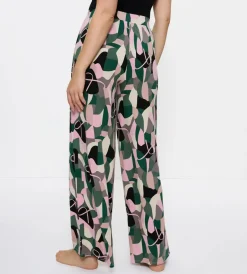 Trousers><noscript><img width=