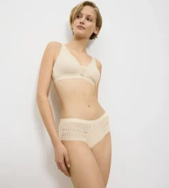 High Waisted><noscript><img width=