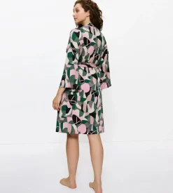 Robes><noscript><img width=