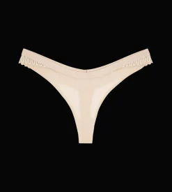 String, Brazilian>Triumph AURA SPOTLIGHT CreamyDream
