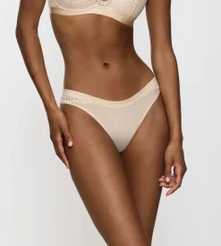 String, Brazilian>Triumph AURA SPOTLIGHT CreamyDream