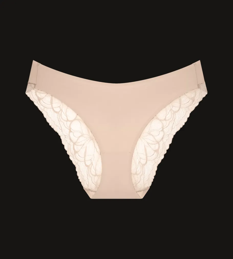 Hipster>Triumph BODY MAKE-UP ILLUSION LACE NudeBeige