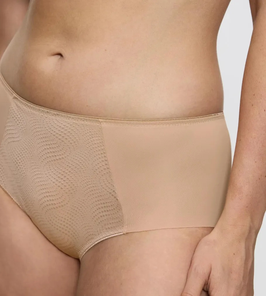 Hipster|Panty Girdles>Triumph ESSENTIAL MINIMIZER SmoothSkin