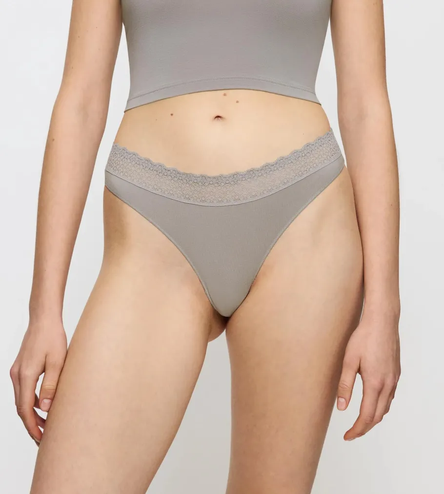 String, Brazilian>Triumph FEEL OF MODAL Silentgrey