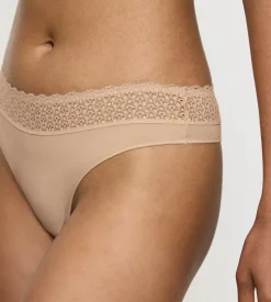 String, Brazilian><noscript><img width=
