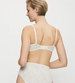 Non-wired Bras|Padded Bras><noscript><img width=