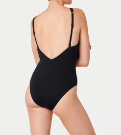 Swimsuits><noscript><img width=