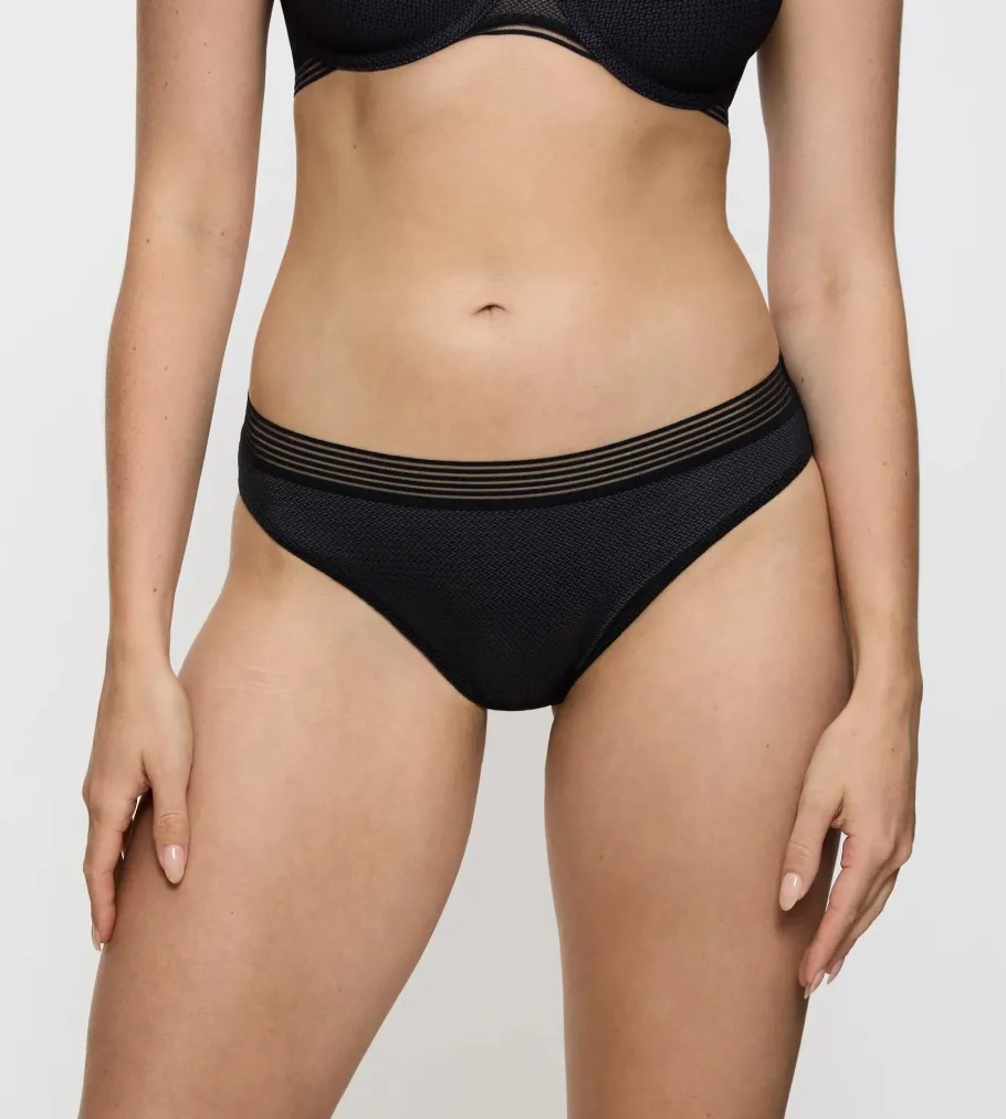 Hipster>Triumph INFINITE SENSATION Black