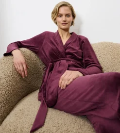 Robes><noscript><img width=