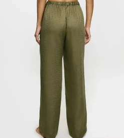 Trousers><noscript><img width=