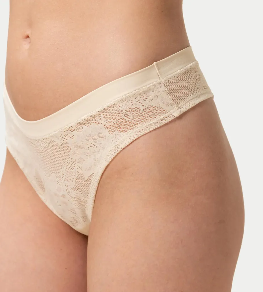 String, Brazilian>Triumph SMART DECO CreamyDream