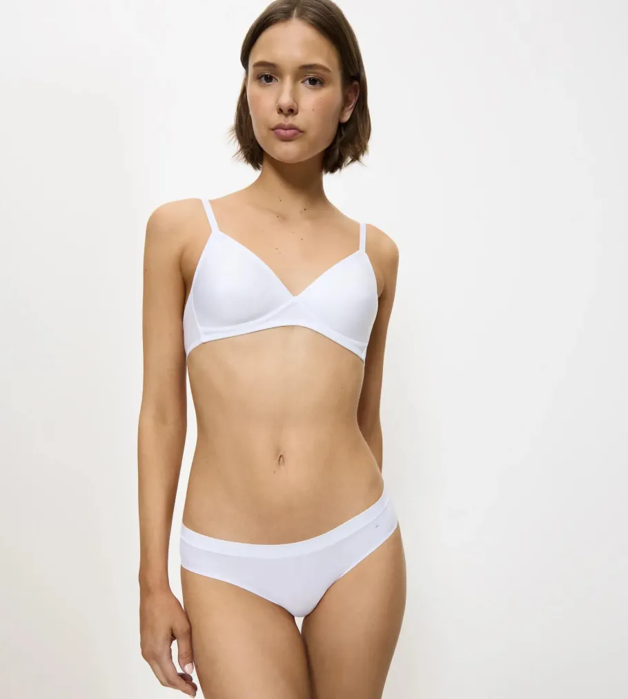 Lift Smart Shop Now|String, Brazilian>Triumph SMART MICRO White