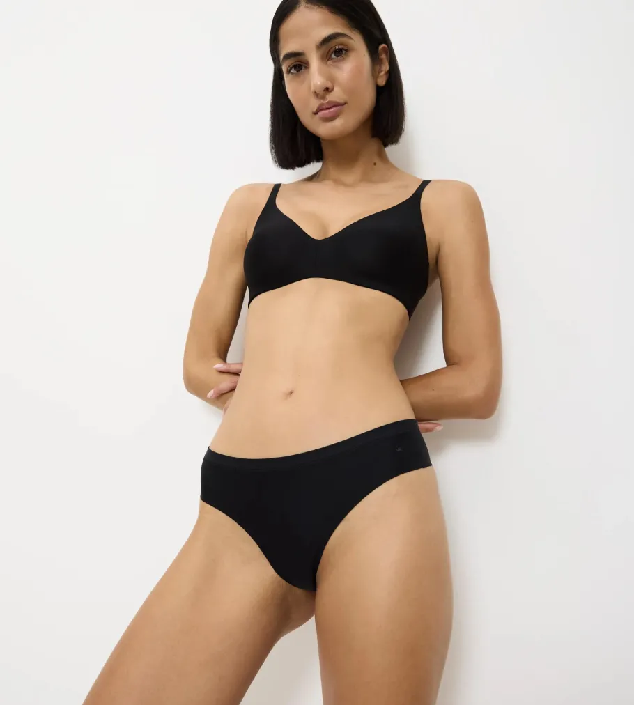 Lift Smart Shop Now|String, Brazilian>Triumph SMART MICRO Black