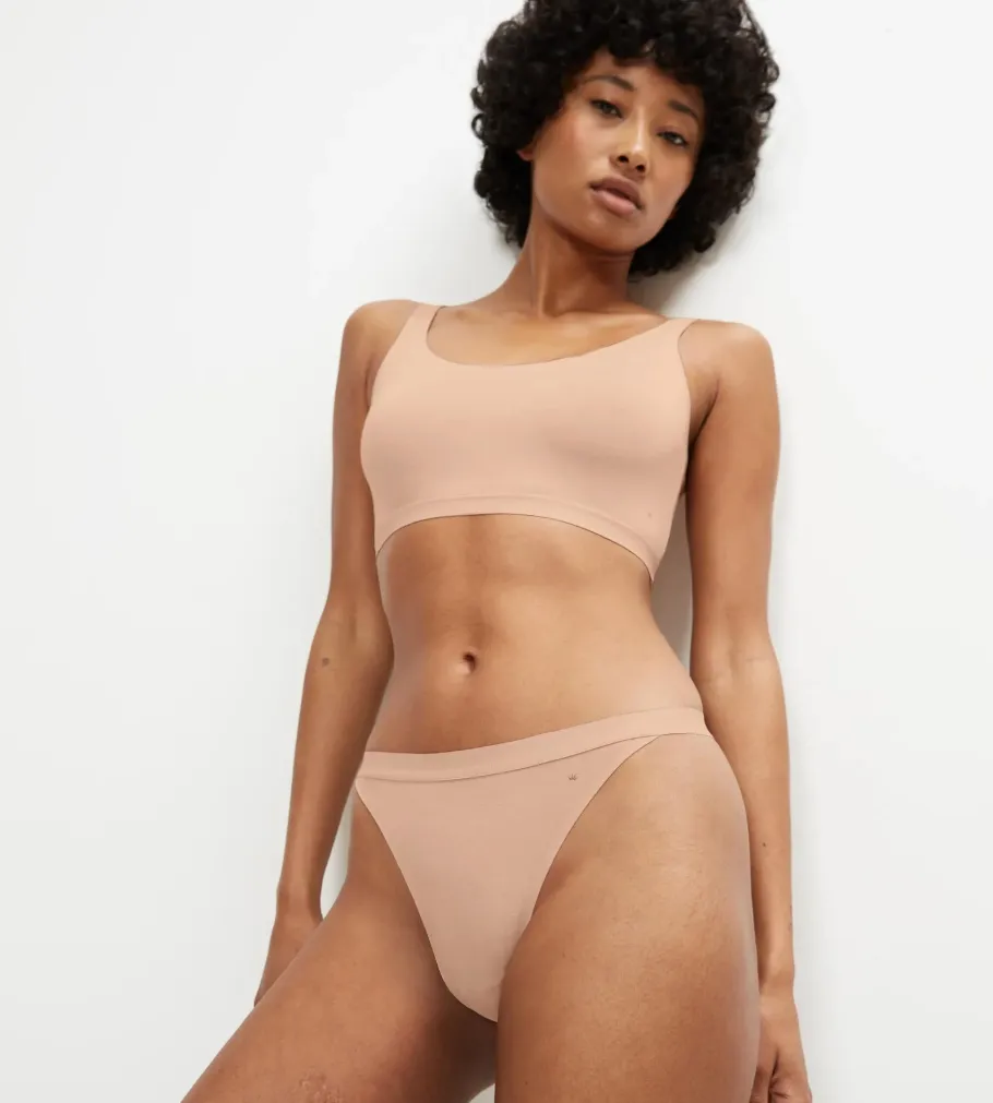 String, Brazilian|Seamless>Triumph SMART NATURAL NeutralBeige