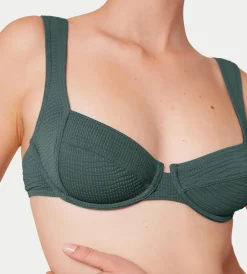 Bikinis><noscript><img width=
