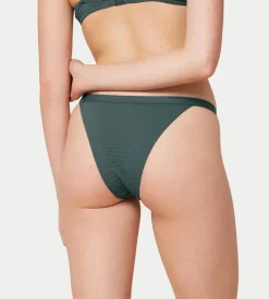 Bikinis><noscript><img width=
