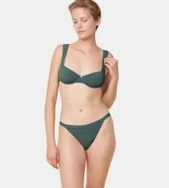 Bikinis><noscript><img width=