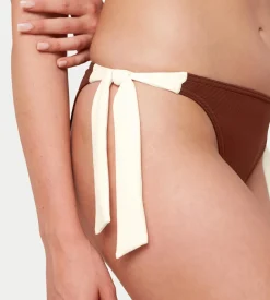 Bikinis><noscript><img width=