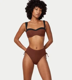 Bikinis><noscript><img width=