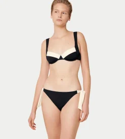 Bikinis><noscript><img width=