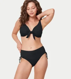 Bikinis><noscript><img width=