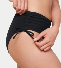 Bikinis><noscript><img width=