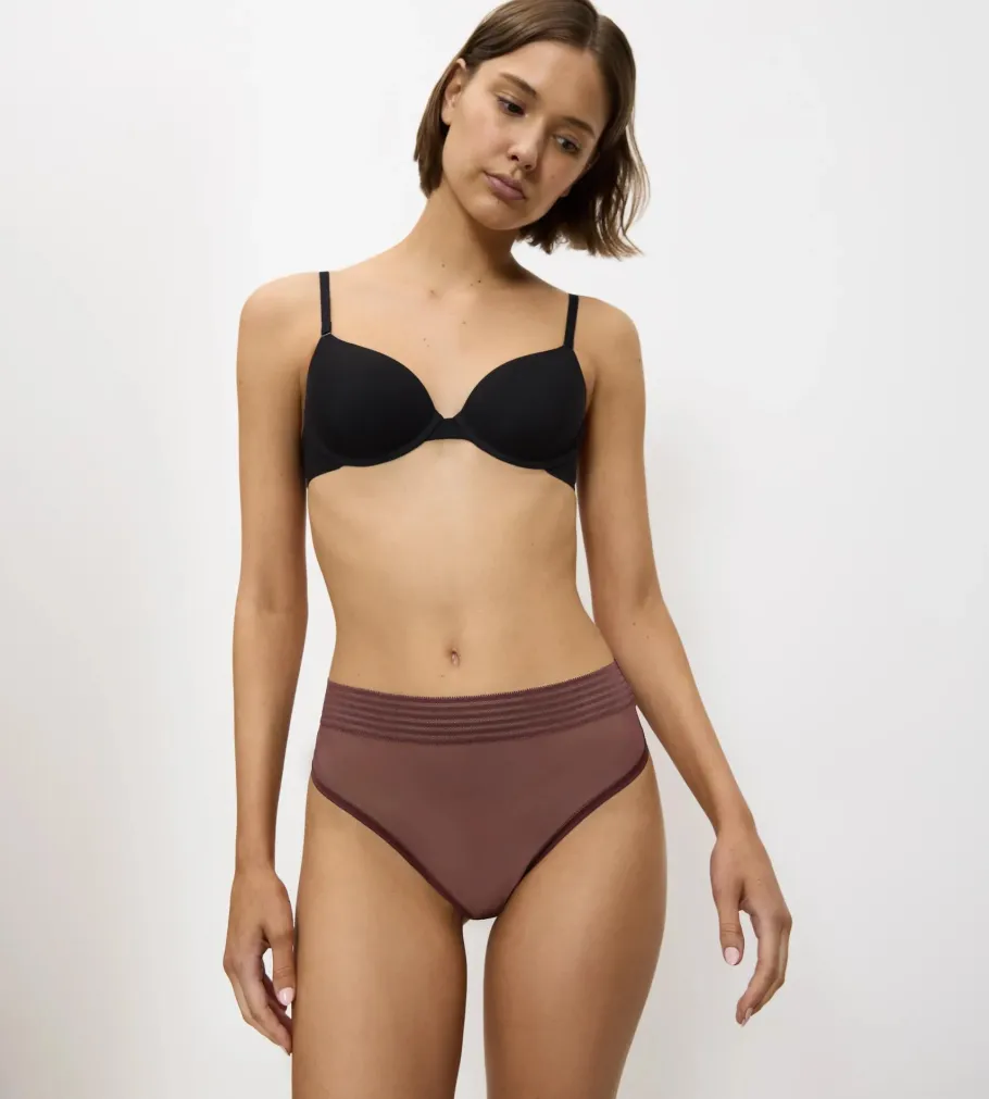 String, Brazilian>Triumph TEMPTING SHEER Decadentchocolate