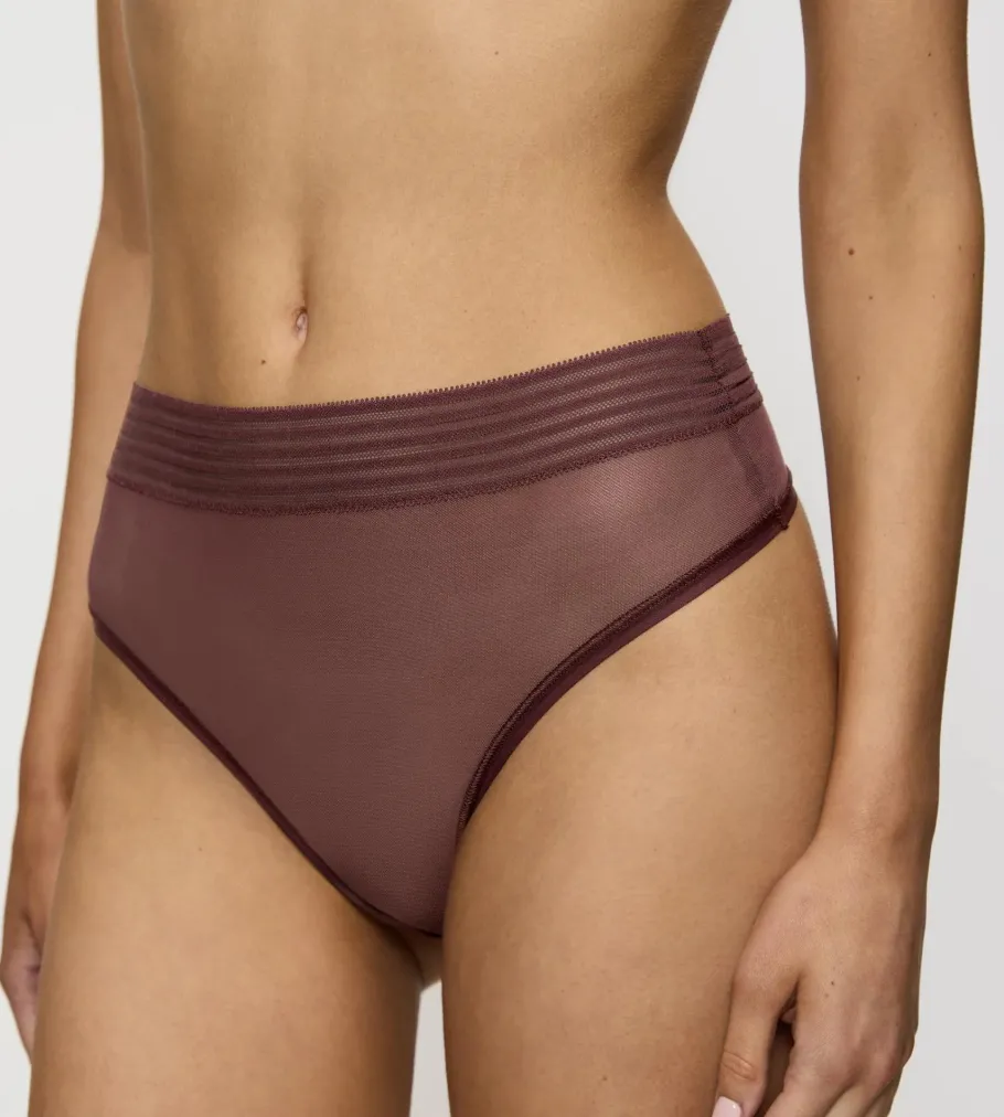 String, Brazilian>Triumph TEMPTING SHEER Decadentchocolate