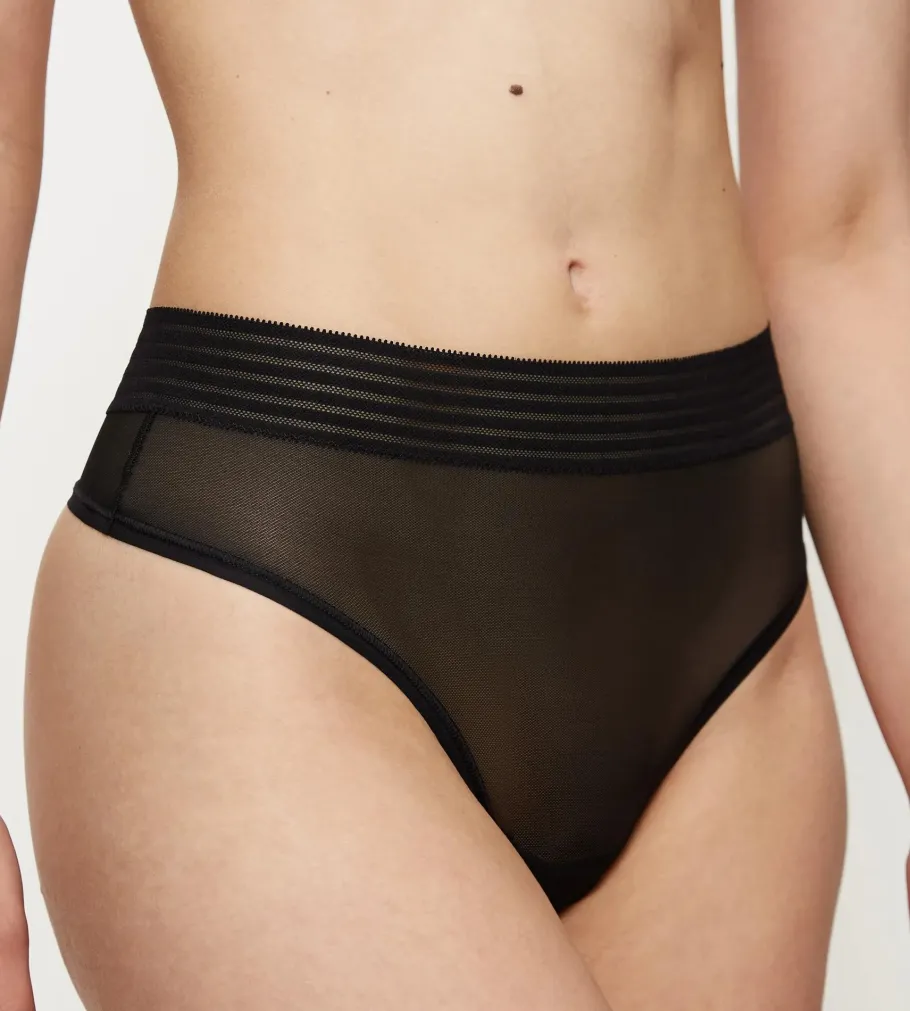 String, Brazilian|Seamless>Triumph TEMPTING SHEER Black