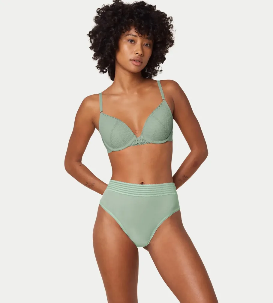 String, Brazilian|Seamless>Triumph TEMPTING SHEER Silkygreen