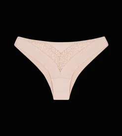 String, Brazilian>Triumph VIVID SPOTLIGHT CameoBeige